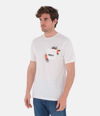 Το t-shirt της Hurley Everyday Washed Alamoana Fastlane Pkt διαθέτει ύφασμα ζέρσεϊ μεσαίου βάρους για να σου προσφέρει αυτή την άνετη αίσθηση άνεσης από την πρώτη στιγμή. Η τσέπη σοτ στήθος με το τύπωμα από λουλούδια είναι μία λεπτομέρεια για να σου θυμίζει όσο τη φοράς την άνοιξη και το καλοκαίρι.      Πληροφορίες • Σύνθεση: 100% βαμβάκι • Κανονική εφαρμογή • Στρογγυλή λαιμόκοψη • Τσέπη στο στήθος Extra Λεπτομέρειες • Σχέδια στην τσέπη • Χρώμα: Λευκό
