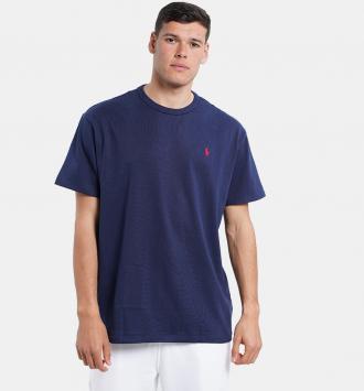 Πρόσθεσε λίγο στυλ στο καθημερινό σου casual ντύσιμο, με αυτό το βαμβακερό t-shirt, το οποίο ενισχύεται διακριτικά με ένα μικρό λογότυπο Polo Ralph Lauren στο στήθος. Συνδύασε το με το αγαπημένο jean και ξεχώρισε στη κάθε σου στιγμή.     Πληροφορίες • Σύνθεση: 100%  βαμβάκι • Κανονική εφαρμογή • Στρογγυλή λαιμόκοψη • Απαλή αίσθηση    Extra Λεπτομέρειες • Polo σχέδιο στο στήθος • Το μοντέλο είναι 192 cm και φοράει L • Χρώμα: Ροζ
