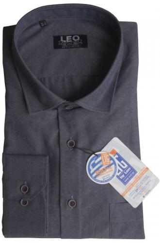 Με γνώμονα την κάθε προσεγμένη εμφάνιση που θες να κάνεις,η Leo XXXL επέλεξε για σένα ένα πουκάμισο μέσα από μια αστείρευτη γκάμα εξαιρετικών υφασμάτων.Παίξε με τους χρωματικούς συνδυασμούς εναλλάσσοντας τα παντελόνια που έχεις στην γκαρνταρόμπα σου,ανάλογα την περίσταση αλλά και το κύρος που θέλεις να προσδώσεις στην εκάστοτε εμφάνιση σου.Ταίριαξε το με το αγαπημένο σου τζιν η καπαρτινέ πεντάτσεπο παντελόνι,φορώντας το ριχτό και έξω από το παντελόνι σου για ένα άνετο και ξεχωριστό καθημερινό ντύσιμο.Κάνοντας λοιπόν την συγκεκριμένη επιλογή και ξεκινώντας την ημέρα σου φορώντας το,μέσα στην πρώτη ώρα θα ξεχάσεις ότι φοράς ένα casual πουκάμισο σαν όλα τα υπόλοιπα της γκαρνταρόμπας σου.Ευκολοφόρετα και εντυπωσιακά στην εμφάνιση εκ φύσεως δώσανε στυλιστικές λύσεις στο καθημερινό αλλά και στο επίσημο μοντέρνο ανδρικό ντύσιμο.Παρακολουθώντας λοιπόν από κοντά τις τάσεις της μόδας αλλά και τους διεθνείς καταλόγους παραγωγής των μεγαλύτερων υφαντουργιών στον τομέα του ανδρικού πουκαμισού,η Leo Collection συνεχίζει να επιλέγει τα ιδανικά υφάσματα που αφορούν το ανδρικό πουκάμισο σε μεγάλο μέγεθος με τις όποιες ιδιαιτερότητες αυτό έχει.Άλλωστε η πείρα των 62 και πλέον ετών της είναι η προφανέστερη και καλύτερη εγγύηση που μπορείς να έχεις.