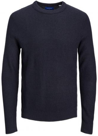 Jack %26 Jones Crew neck πουλόβερ.Τα μανίκια και το κάτω τελείωμα του ρούχου κλείνουν με μαλακό πλεκτό και ελαστικό ριπ που αγκαλιάζει τους καρπούς των χεριών και την μέση.Ιδανικό για μια προσεγμένη casual εμφάνιση αλλά και για μια πιο ξεχωριστή και ιδιαίτερη βραδινή εμφάνιση,συνδυασμένο με κάποιο από τα αγαπημένα chinos παντελόνια και σακάκια σου. Οι μακρυμάνικες πλεκτές μπλούζες είναι μια πρακτική επιλογή που θα σε διευκολύνει στον συνδυασμό με πολλούς τύπους παντελονιών,ενώ θα σε κρατήσει ζεστό τους χειμωνιάτικους μήνες του χρόνου.Ιδανικά συνδυασμένες με ένα παντελόνι τζιν για μια ξεχωριστή και άνετη εμφάνιση κατά την διάρκεια της μέρας ,αλλά και ευκολοσυνδύαστες για την βραδινή σου έξοδο ταιριάζοντας τις με σπορ σακάκι,πουκάμισο και παντελόνι τύπου chinos ή πεντάτσεπο καπαρτινέ. Ανεξάρτητα από το πως θα επιλέξεις να τις συνδυάσεις,οι βαμβακερές μακρυμάνικες μπλούζες είναι η πλέον ιδανική και μοντέρνα επιλογή και ένα must για την γκαρνταρόμπα σου.
