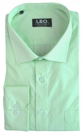 Μονόχρωμο μακρυμάνικο πουκάμισο σε κλασσική γραμμή και γαλλική ραφή.Εάν ψάχνεις ένα διαχρονικό ρούχο που να μην το επηρεάζουν οι εναλλαγές της μόδας ενώ ταυτόχρονα μπορεί να σου δώσει μεγάλο εύρος επιλογών όσο αφορά τους συνδυασμούς που μπορείς να συνθέσεις με αυτό, τότε μόλις βρήκες το προϊόν που σου ταιριάζει απόλυτα.Η αστείρευτη και συνεχώς εμπλουτιζόμενη παλέτα χρωμάτων θα σε παροτρύνει να το ταιριάξεις με ένα από τα κουστούμια σου για μια επίσημη εμφάνιση ενώ μπορείς με μεγάλη ευκολία να το προσθέσεις και στην καθημερινή σου γκαρνταρόμπα μιας και συνδυάζετε εξίσου εύκολα με παντελόνια τύπου τζιν και καπαρτινέ.Η προσθήκη του σκληρού κλασσικού κολάρου στον γιακά με την χρήση μπανέλας σου επιτρέπει να φορέσεις το συγκεκριμένο πουκάμισο με γραβάτα αλλά και χωρίς αυτή, σηκώνοντας τον γιακά σε όποια θέση επιθυμείς, για μια πιο casual εμφάνιση.Τέλος η λιτή γραμμή του ρούχου,η επιλογή των υλικών, αλλά και η προσεγμένη ραφή μας που εγγυάται η πείρα της εξειδίκευσής των 55 και πλέον ετών στην κατασκευή πουκαμίσων,υπόσχεται να αναδείξει όποιο σύνολο επιλέξεις να το συνδυάσεις ,κερδίζοντας τις εντυπώσεις.