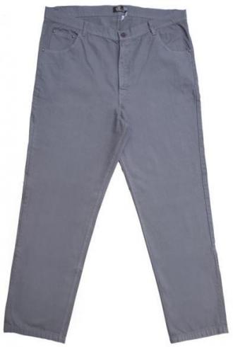 Πεντάτσεπο σταθερό καπαρτινέ παντελόνι υψηλού καβάλου.Η επεξεργασία sanforized που υφίσταται το πανί εγγυάται εξαιρετική απαλότητα και αντοχή των χρωμάτων καθώς επίσης και αντοχή στο μπάσιμο κατά την διάρκεια του πλυσίματος.