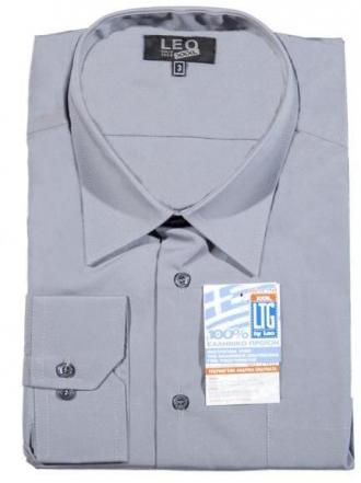 Μονόχρωμο πουκάμισο μακρυμάνικο. Το πουκάμισο έχει μία τσέπη στο ύψος του στήθους. Χωρίς κουμπί στον γιακά.