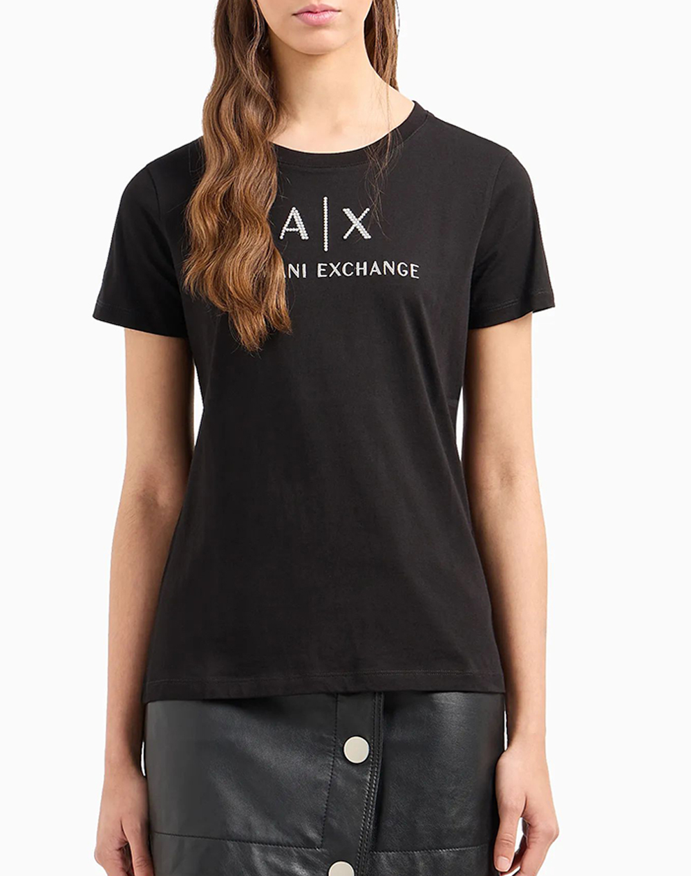 Γυναικεία t-shirt, σε κανονική γραμμή, κοντομάνικη, με στρογγυλή λαιμόκοψη και κεντητό λογότυπο με strass λεπτομέρεις στο στήθος. (Σύνθεση: 100% Βαμβάκι)