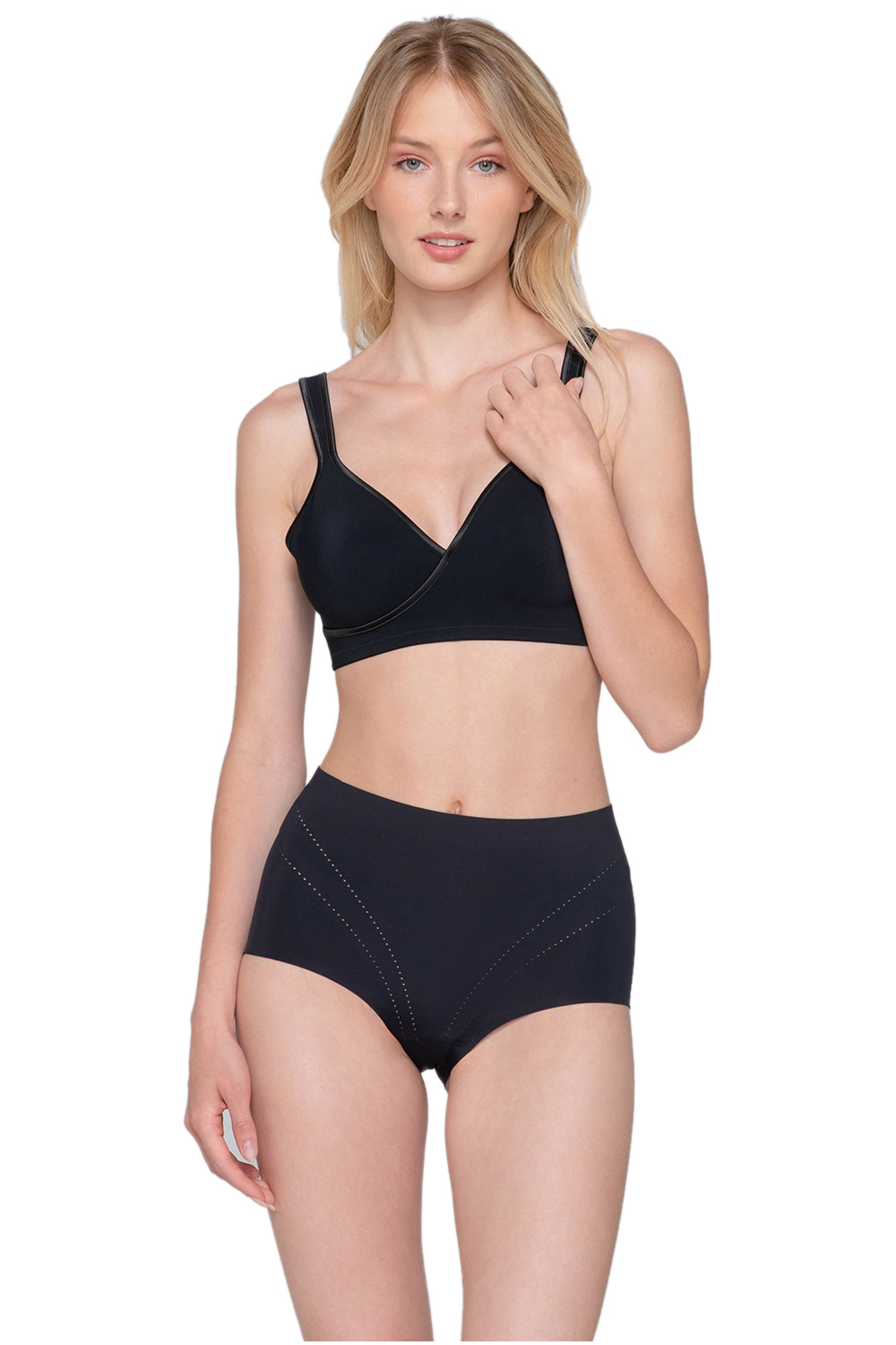 Luna sculpt shape σλιπ σύσφιξης σμιλεύει το σώμα για ένα ομοιόμορφο αποτέλεσμα κάτω και από τα πιο απαιτητικά ρούχα. Διαθέτει τα παρακάτω χαρακτηριστικά:> Δεν έχει ραφές για ένα αόρατο αποτέλεσμα κάτω από τα ρούχα.> Λάστιχα με θερμοκόλληση χωρίς ραφές για να μη διαγράφουν.> Βαμβακερό ύφασμα στο σημείο της ευαίσθητης περιοχής.> Μικρές τρύπες στα πλάγια για να αναπνέει το σώμα και να έχεις άνεση όλη μέρα. Για λόγους υγιεινής δεν γίνονται αλλαγές/επιστροφές στα εσώρουχα.