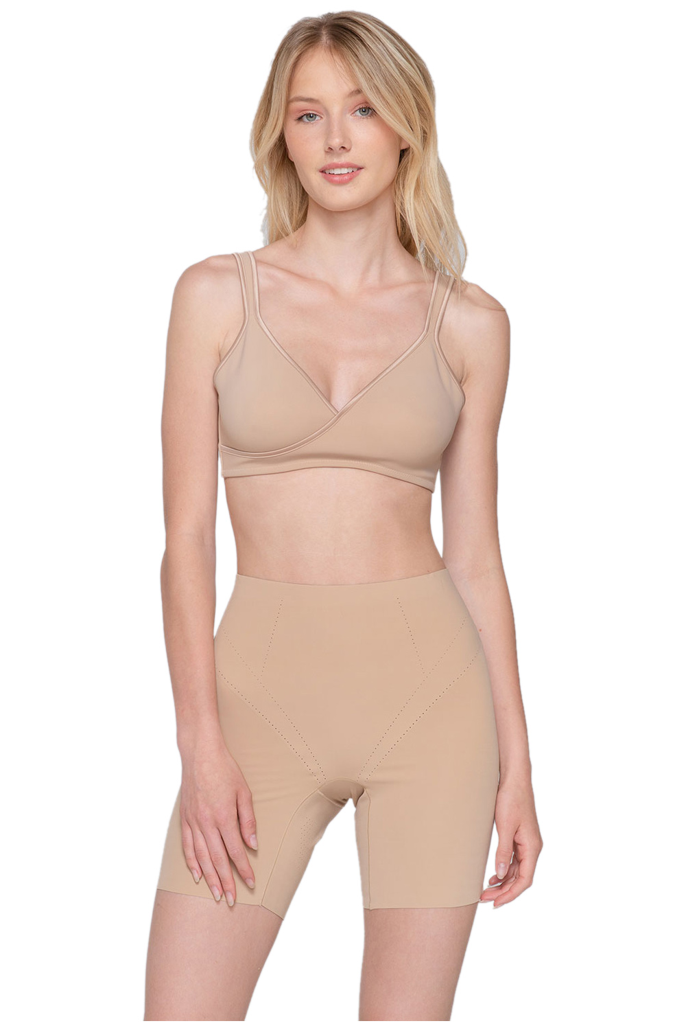 Luna sculpt biker shape λαστέξ ψηλόμεσο με πόδι που σμιλεύει το σώμα για ένα ομοιόμορφο αποτέλεσμα κάτω και από τα πιο απαιτητικά ρούχα. Διαθέτει τα παρακάτω χαρακτηριστικά: > Χωρίς ραφές για ένα αόρατο αποτέλεσμα κάτω από τα ρούχα.> Λάστιχα με θερμοκόλληση χωρίς ραφές για να μη διαγράφουν.> Βαμβακερό ύφασμα στο σημείο της ευαίσθητης περιοχής.> Με μικρές τρύπες στα πλάγια για να αναπνέει το σώμα και να έχεις άνεση όλη μέρα.> Biker κόψιμο που διαμορφώνει την σιλουέτα Για λόγους υγιεινής δεν γίνονται αλλαγές/επιστροφές στα εσώρουχα.