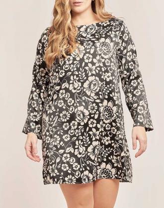 Γυναικείο σατέν Mini φόρεμα με plus size εφαρμογή, μακρυμάνικο, με Floral print, σε ίσια γραμμή και στρογγυλή λαιμόκοψη. ( Σύνθεση: 100% Πολυεστέρας )